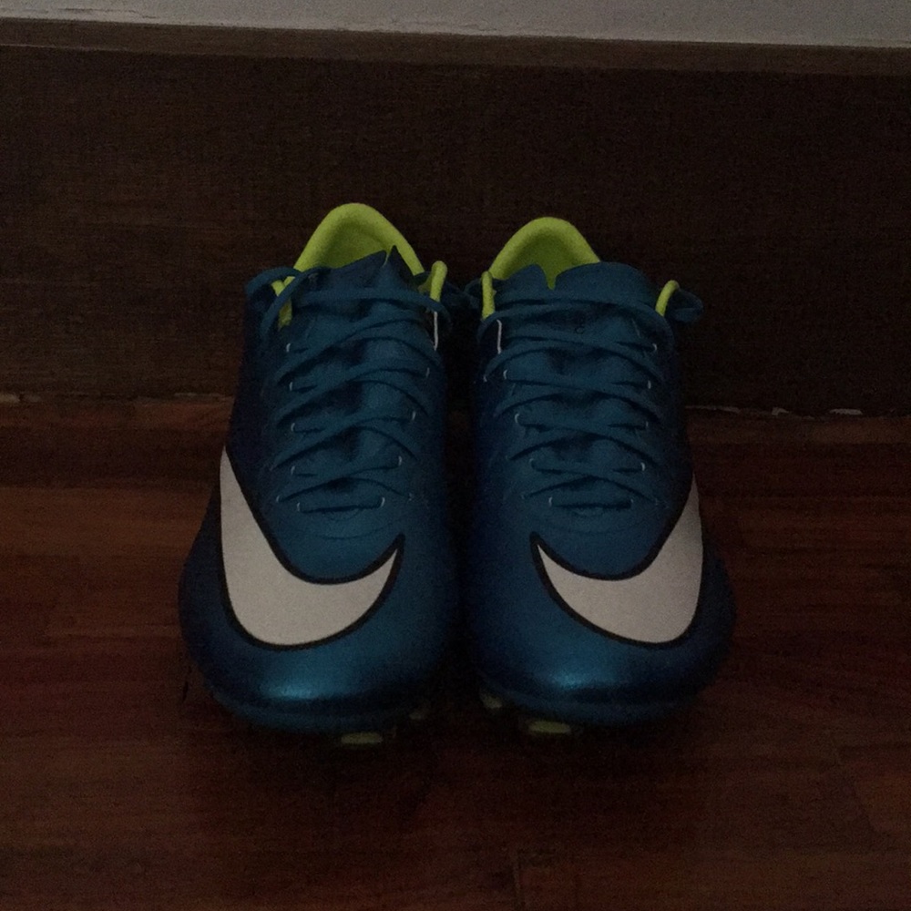 BRAND NEW Nike Women’s Mercurial Soccer Shoes